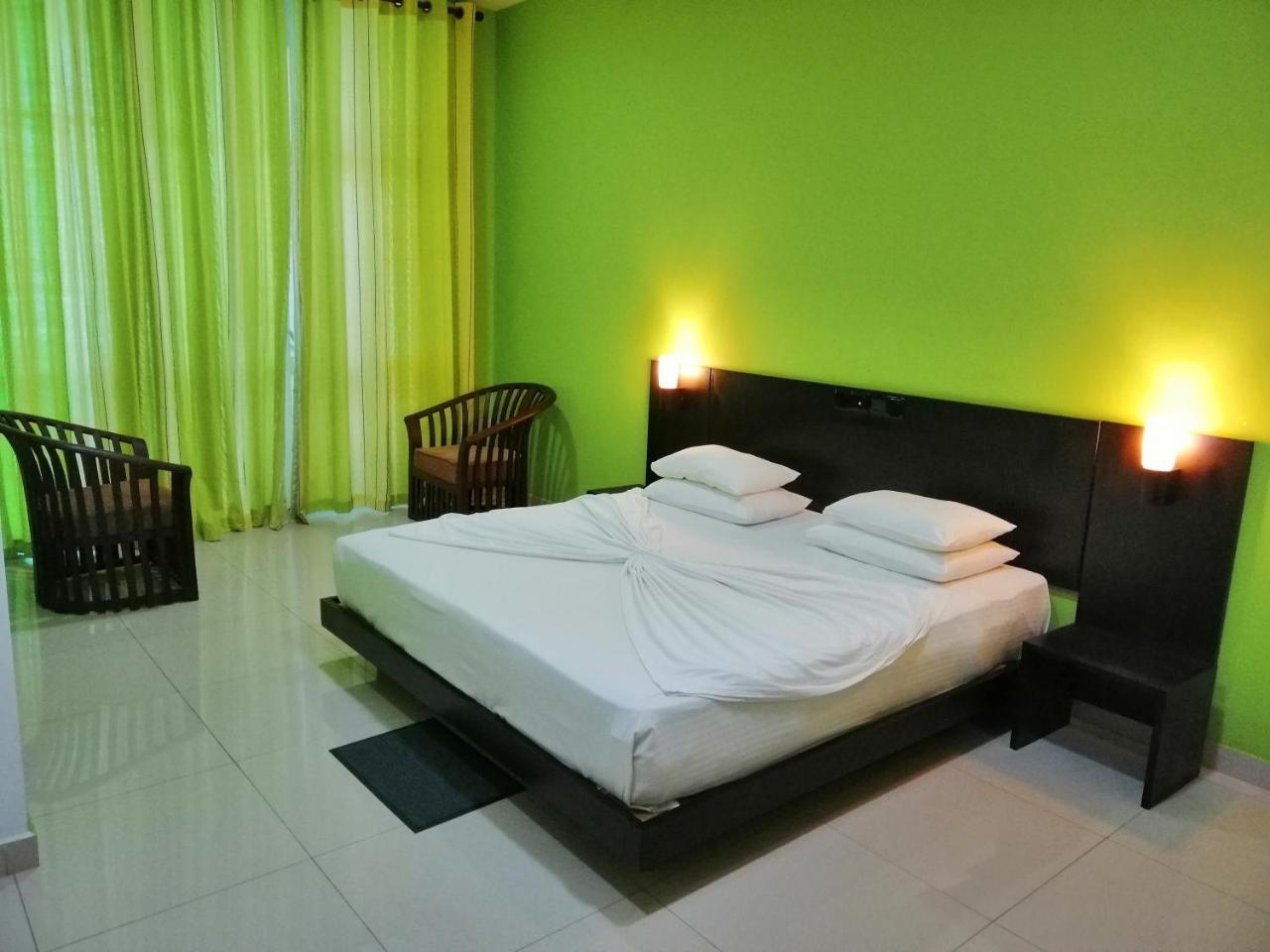 Mars Hotel Tangalle Buitenkant foto