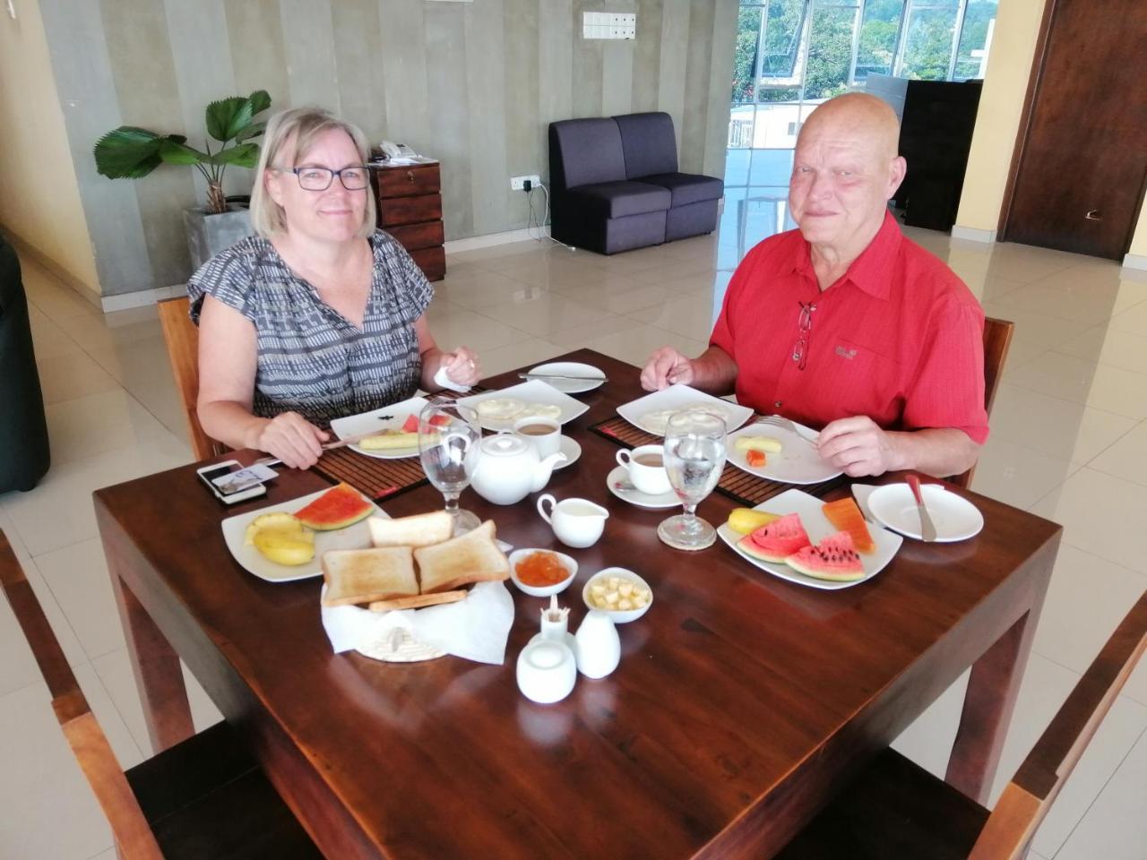 Mars Hotel Tangalle Buitenkant foto