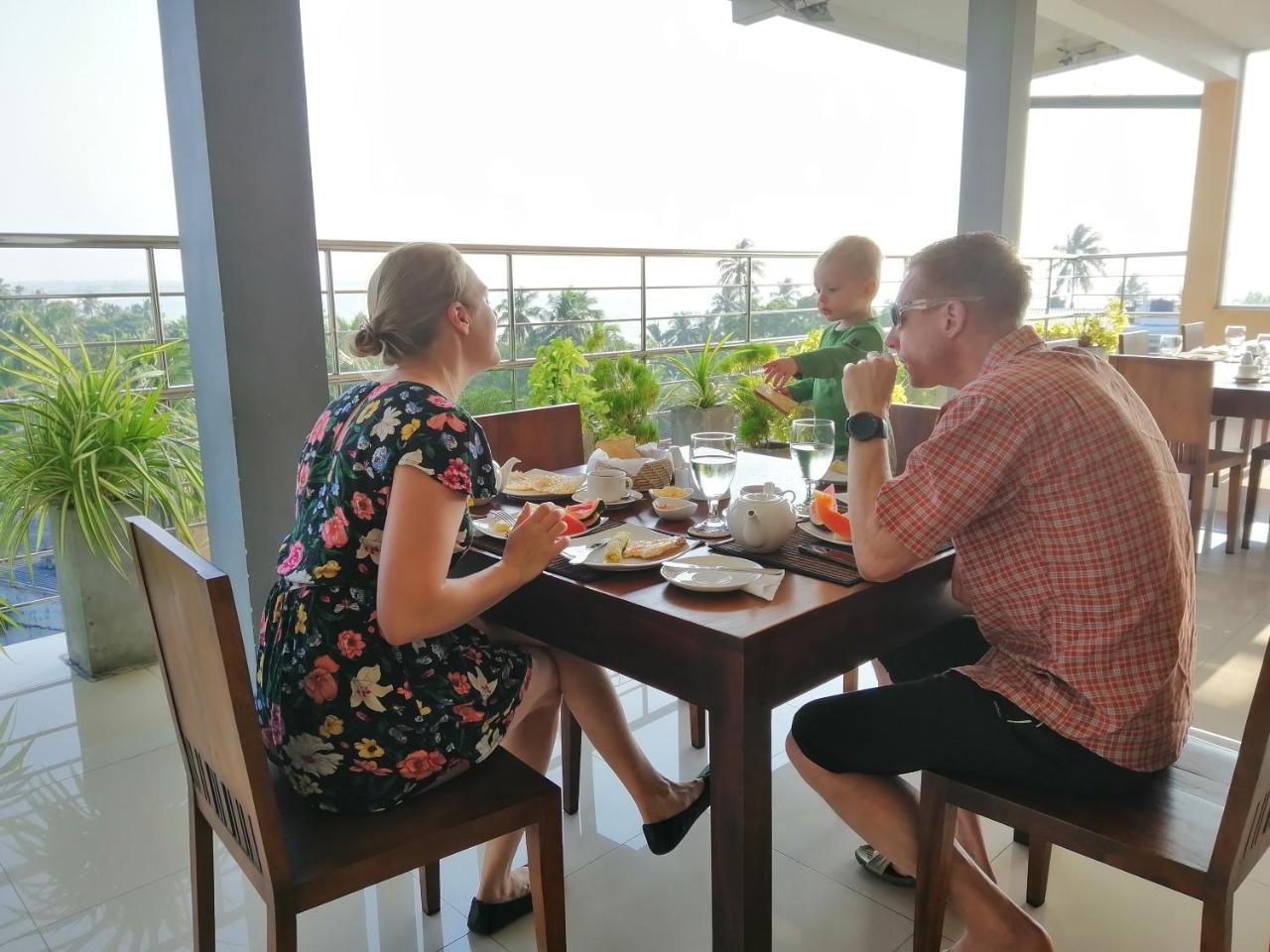 Mars Hotel Tangalle Buitenkant foto