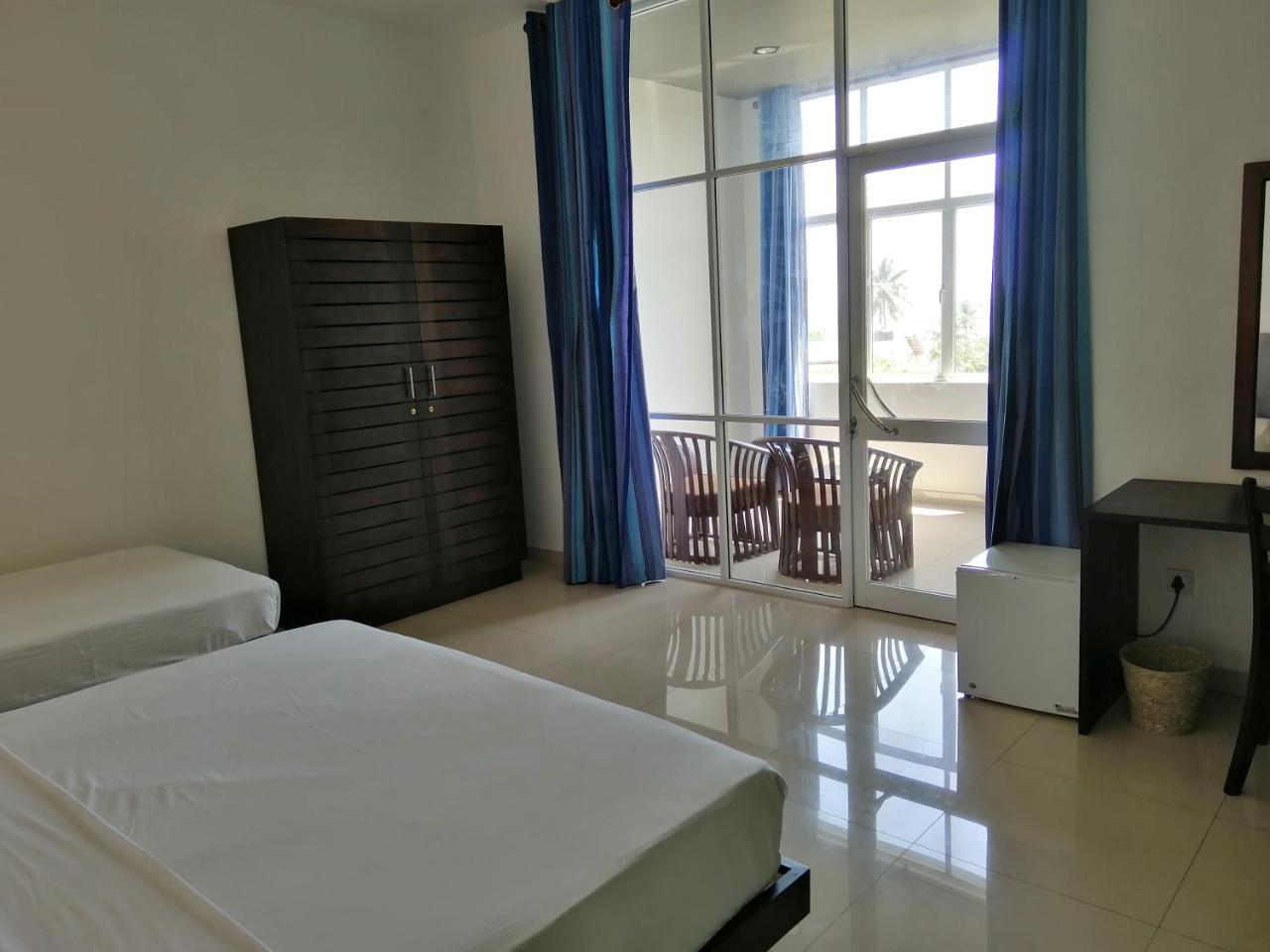 Mars Hotel Tangalle Buitenkant foto
