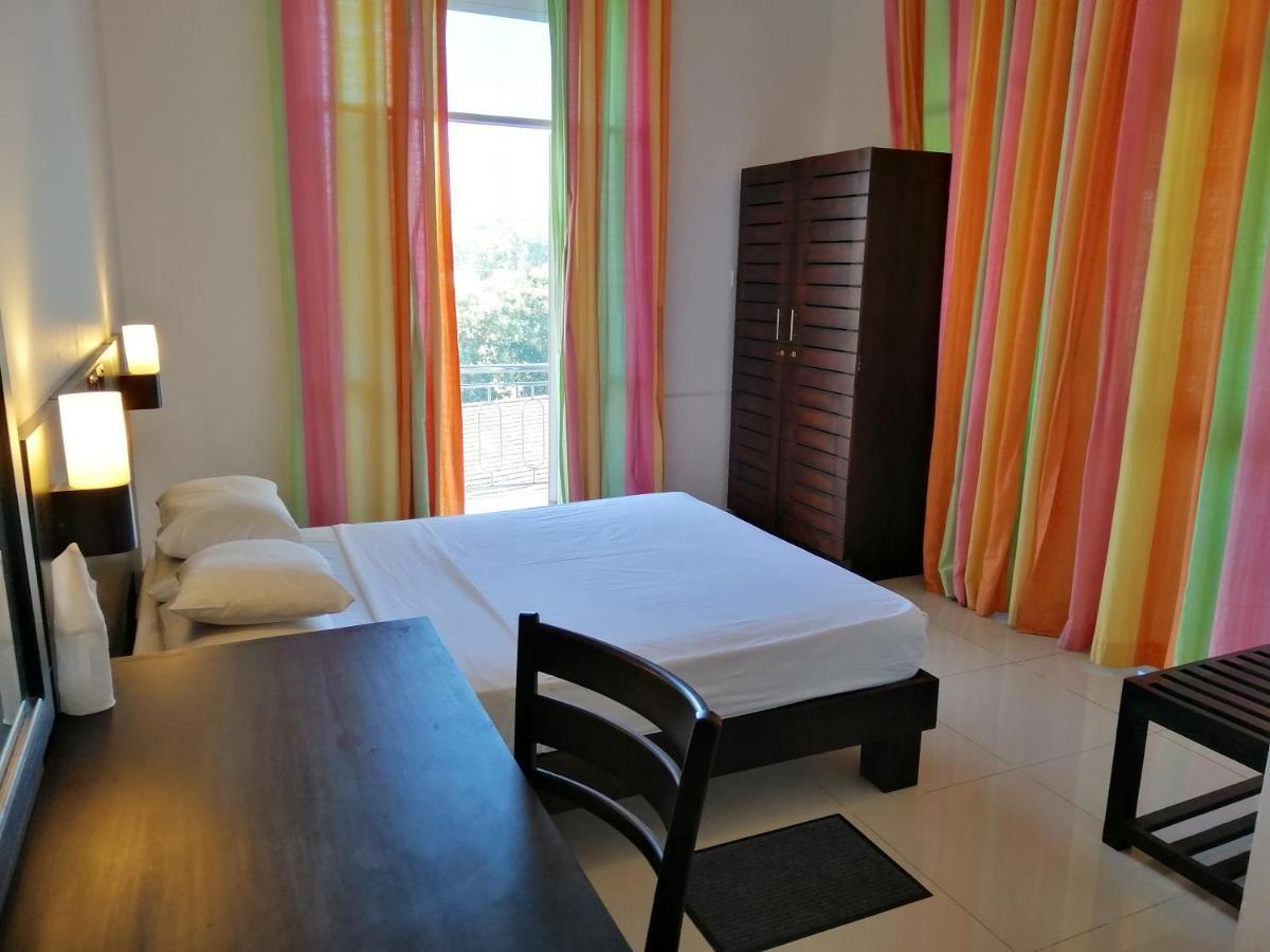 Mars Hotel Tangalle Buitenkant foto