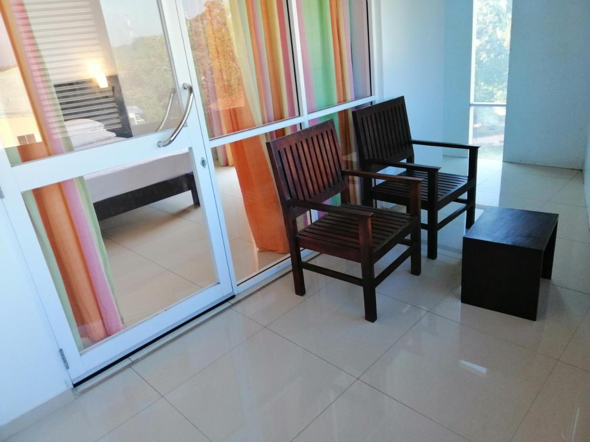 Mars Hotel Tangalle Buitenkant foto