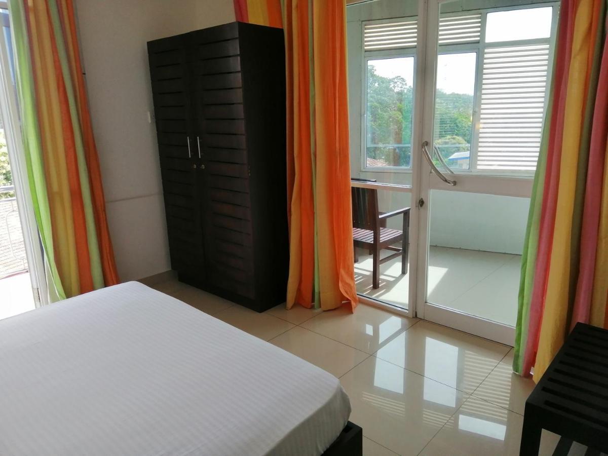Mars Hotel Tangalle Buitenkant foto