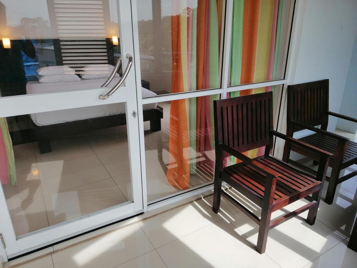 Mars Hotel Tangalle Buitenkant foto